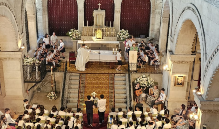 La Coronación a la Virgen, unidos en un mismo corazón